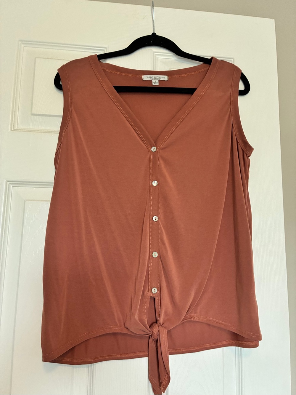 Green Envelope Sleeveless Button-Tie Tank — Rusty Terracotta